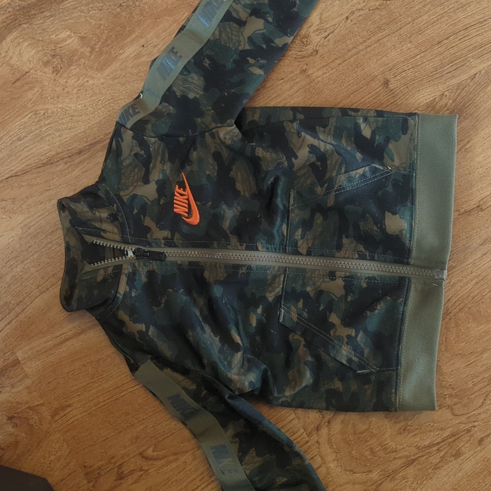 Toddler zip up